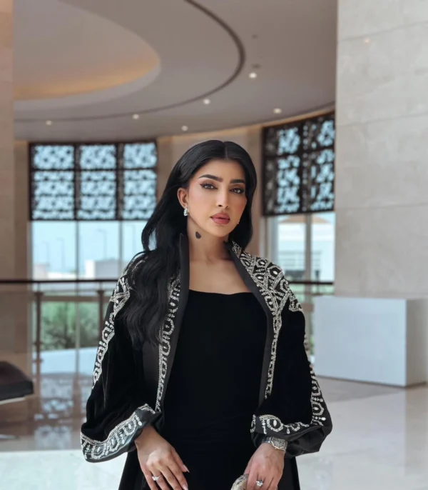 B4.webp EMPIRE COLLECTION D23