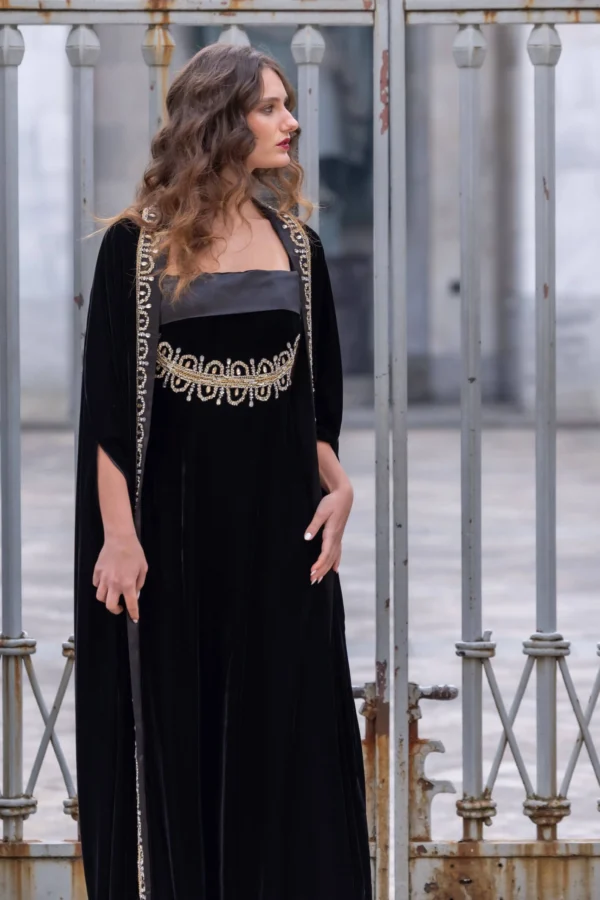 IMG_1734-1-scaled-1.webp EMPIRE COLLECTION D12