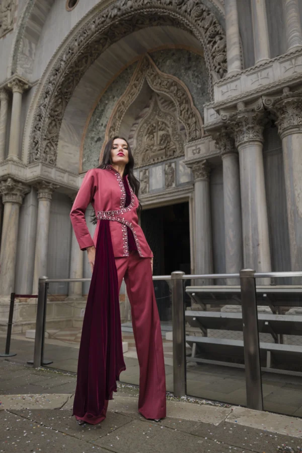 IMG_2712-scaled-1.webp EMPIRE COLLECTION D26