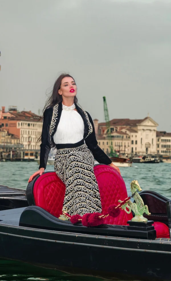 IMG_2736-scaled-1.webp EMPIRE COLLECTION D14