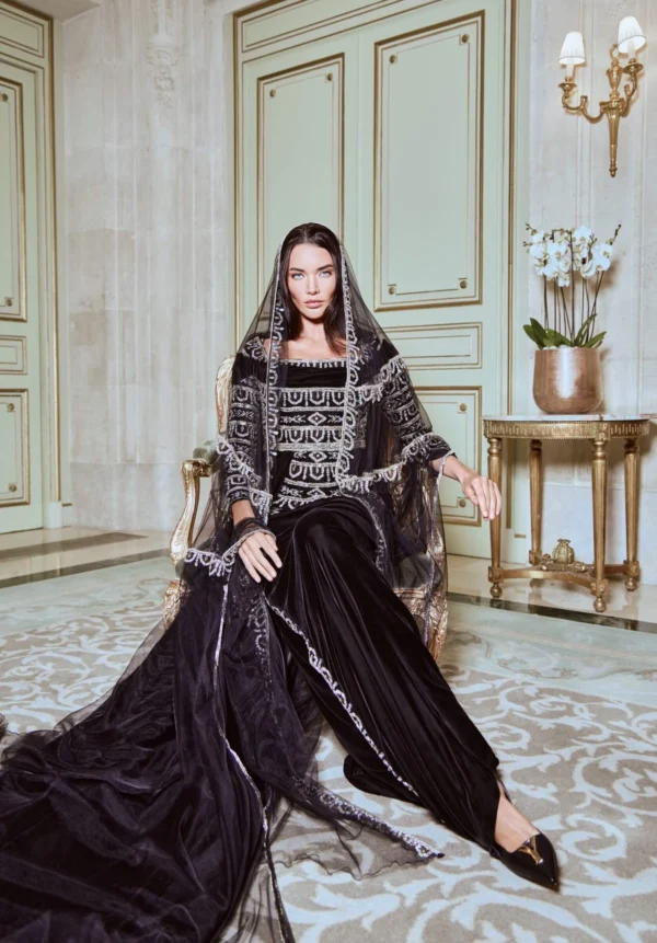 IMG_8940-scaled-e1741369591921.webp EMPIRE COLLECTION D10