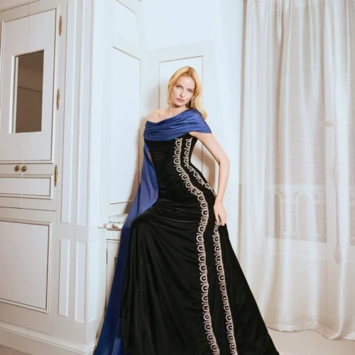 IMG_8951-scaled-e1741365801939.webp EMPIRE COLLECTION D2