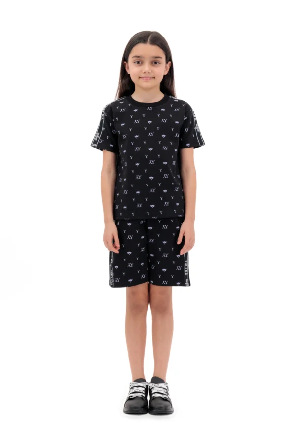 Yoland-fashion-11_women-full___1-scaled-1.webp Y TOP AND SHORT Y01