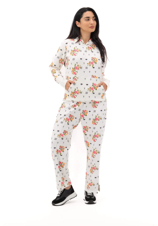 Yoland-fashion-12_women-full__RAW_2-3-scaled-e1733109694920.webp HOODIE WITH PANTS Y10