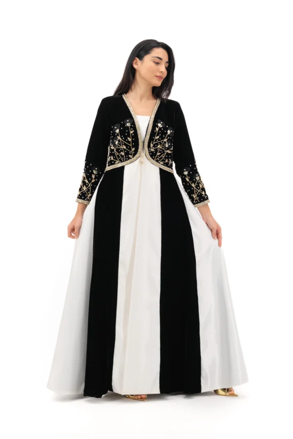 Yoland-fashion-2_women-full__RAW_6-3-scaled-1.webp PRINCESS