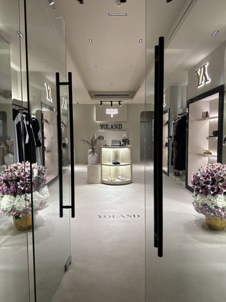 Yoland Opera Galleria