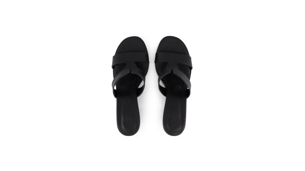 4 sandals